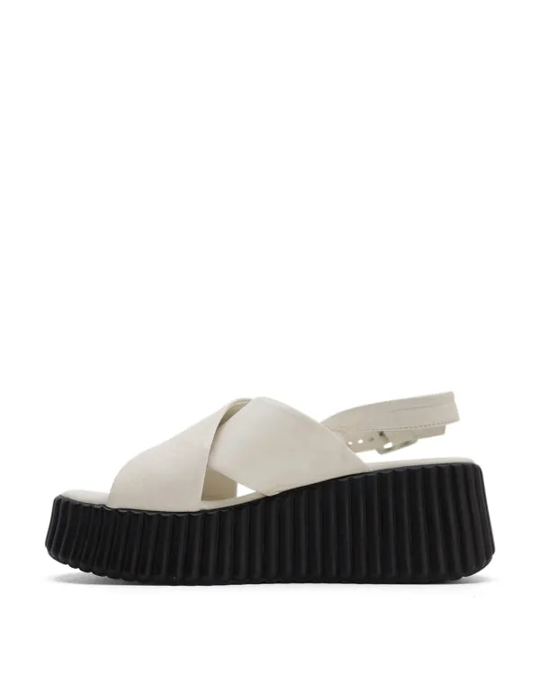 LUNA SOLE DAPHNEE FLAT SANDALS