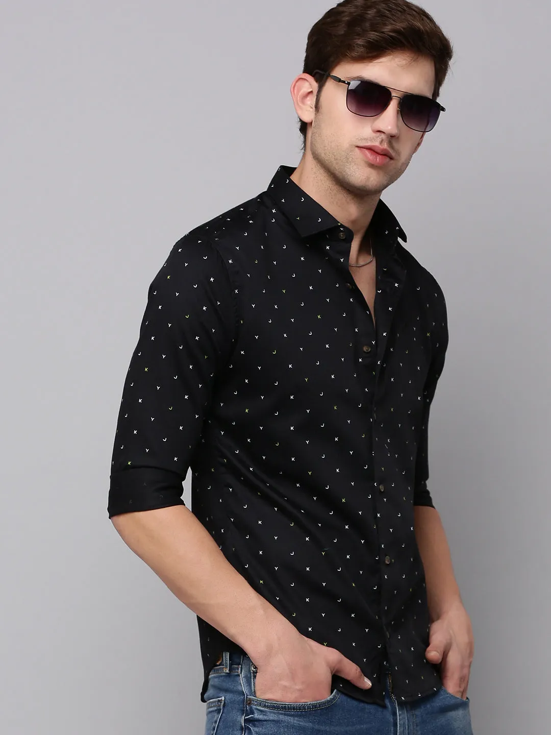 Men Black Solid Spread Collar Printed Casual Cotton Shirt