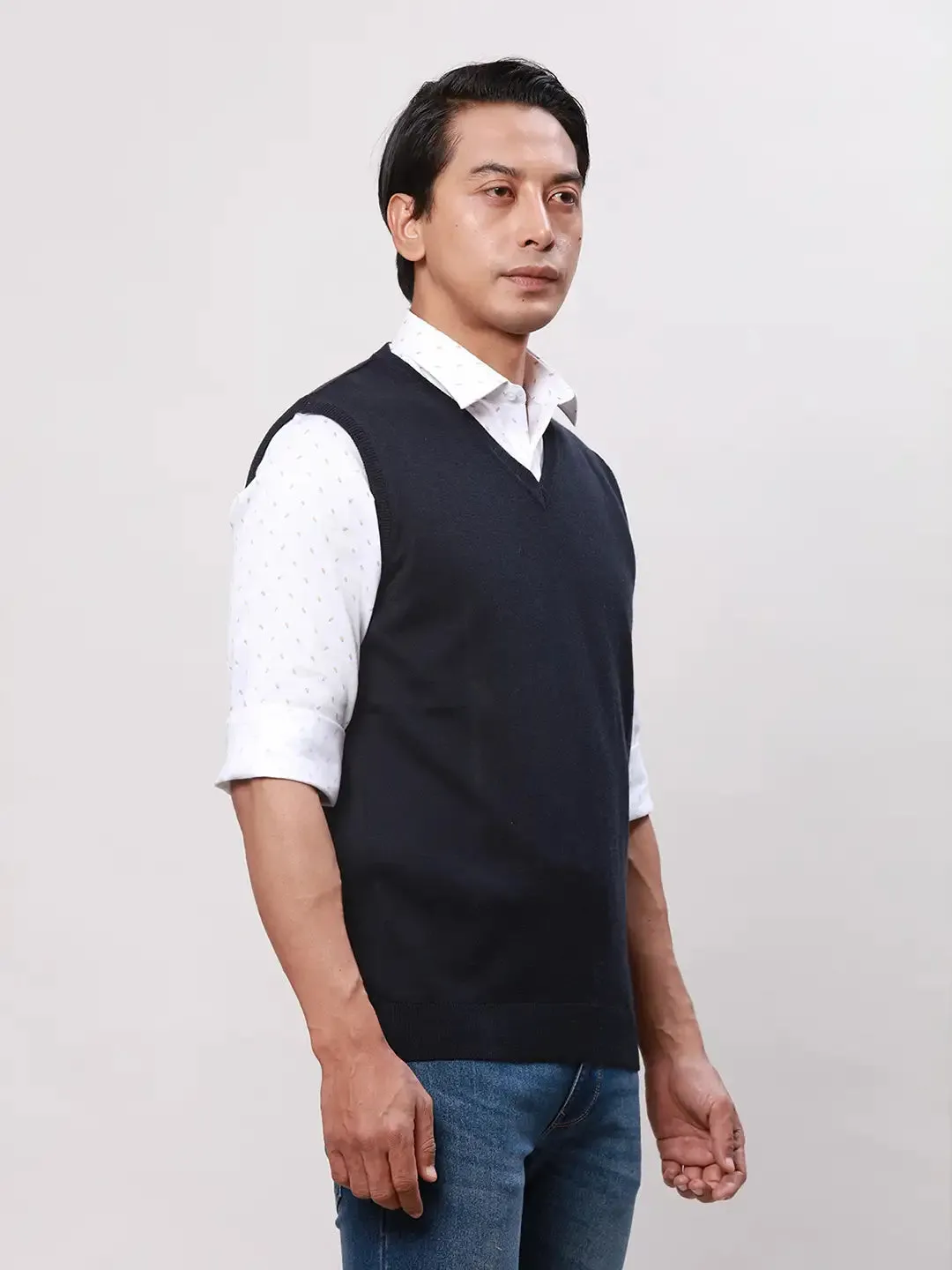 Park Avenue Men Blue Solid Regular Wool Blend Sleeveless V Neck Sweaters