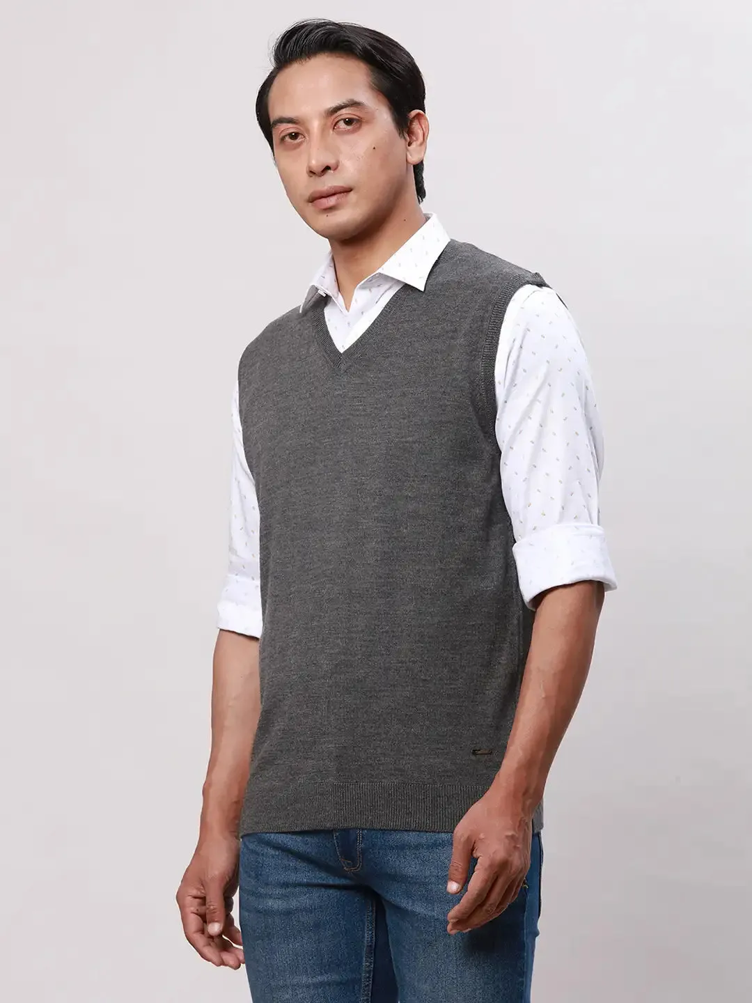Park Avenue Men Grey Solid Regular Wool Blend Sleeveless V Neck Sweaters