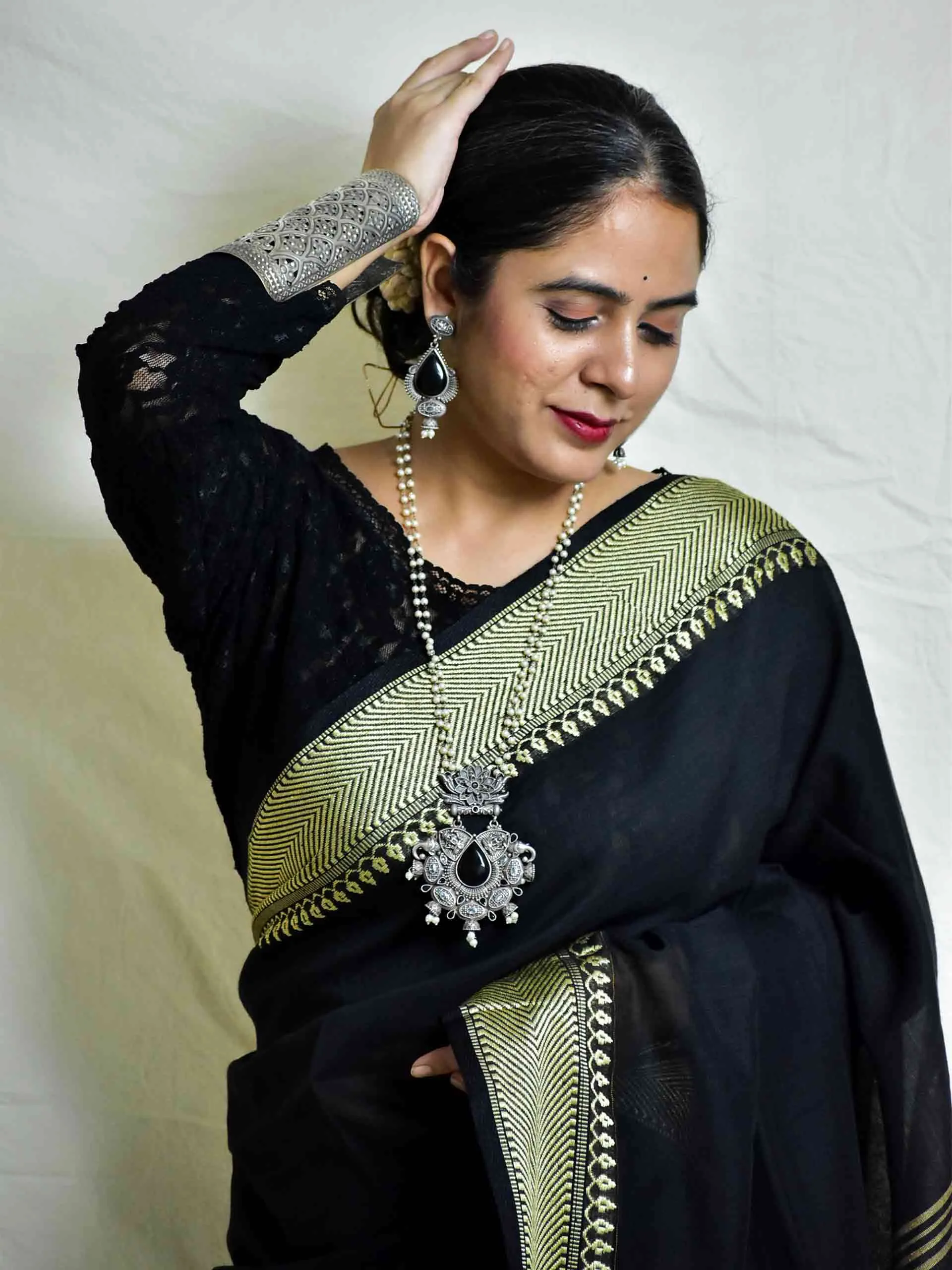 siyaahi - cotton saree with woven border